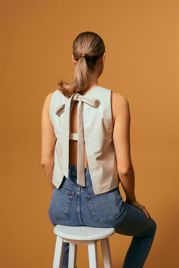 Bow-Detail Open-Back Leather T-Shirt - Cream
