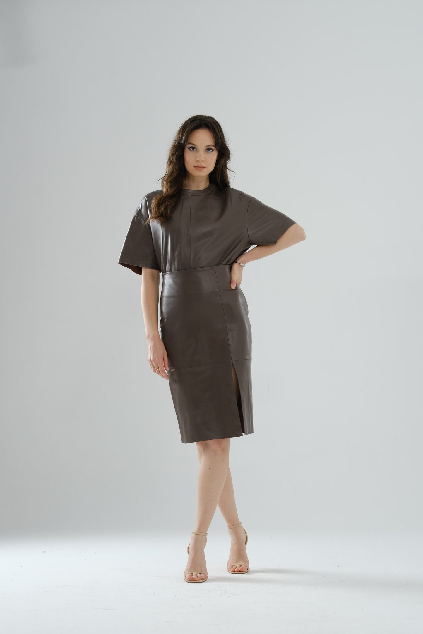 Front-Slit Leather Skirt – Mocha