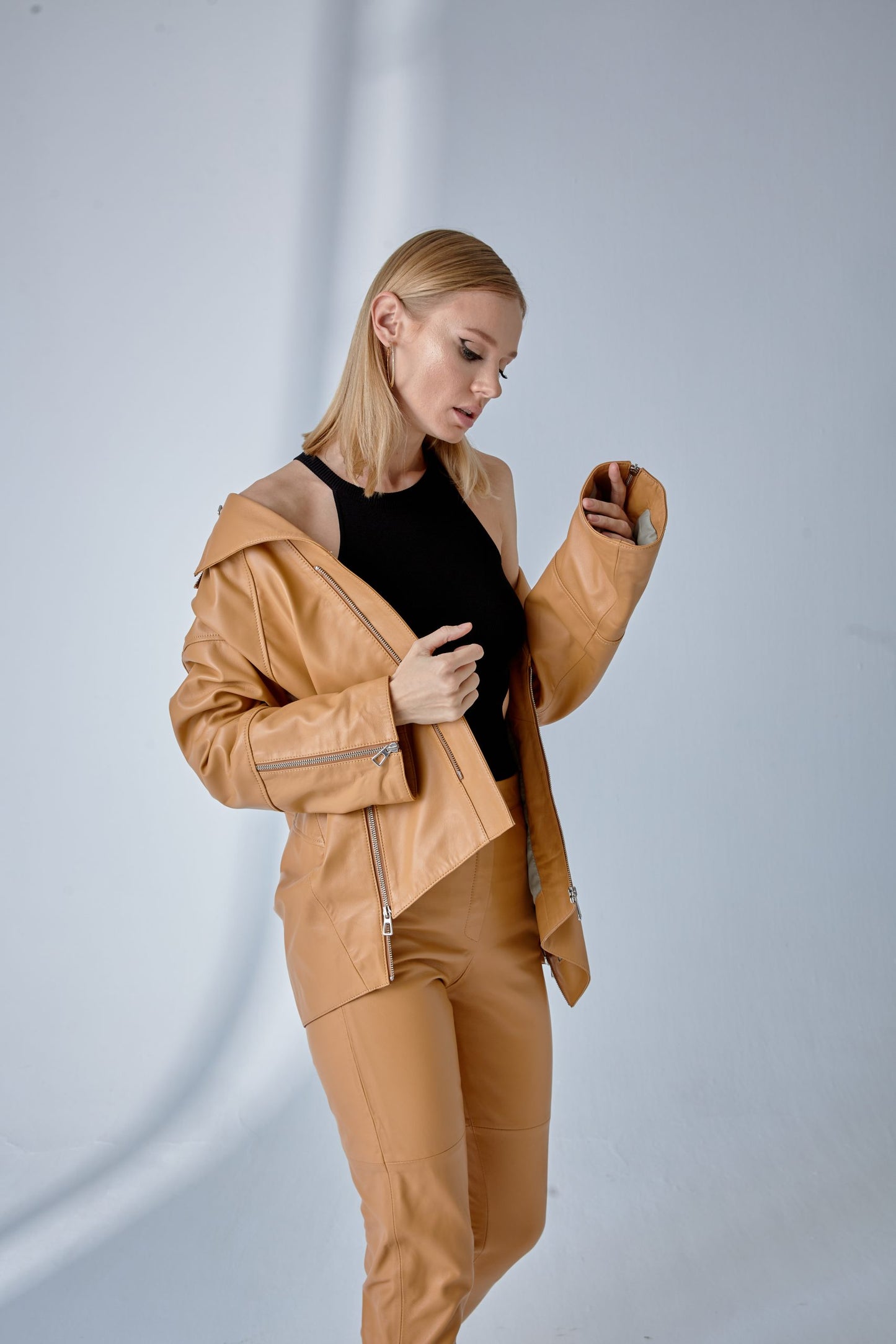 Loose-Fit Oversized Biker – Camel