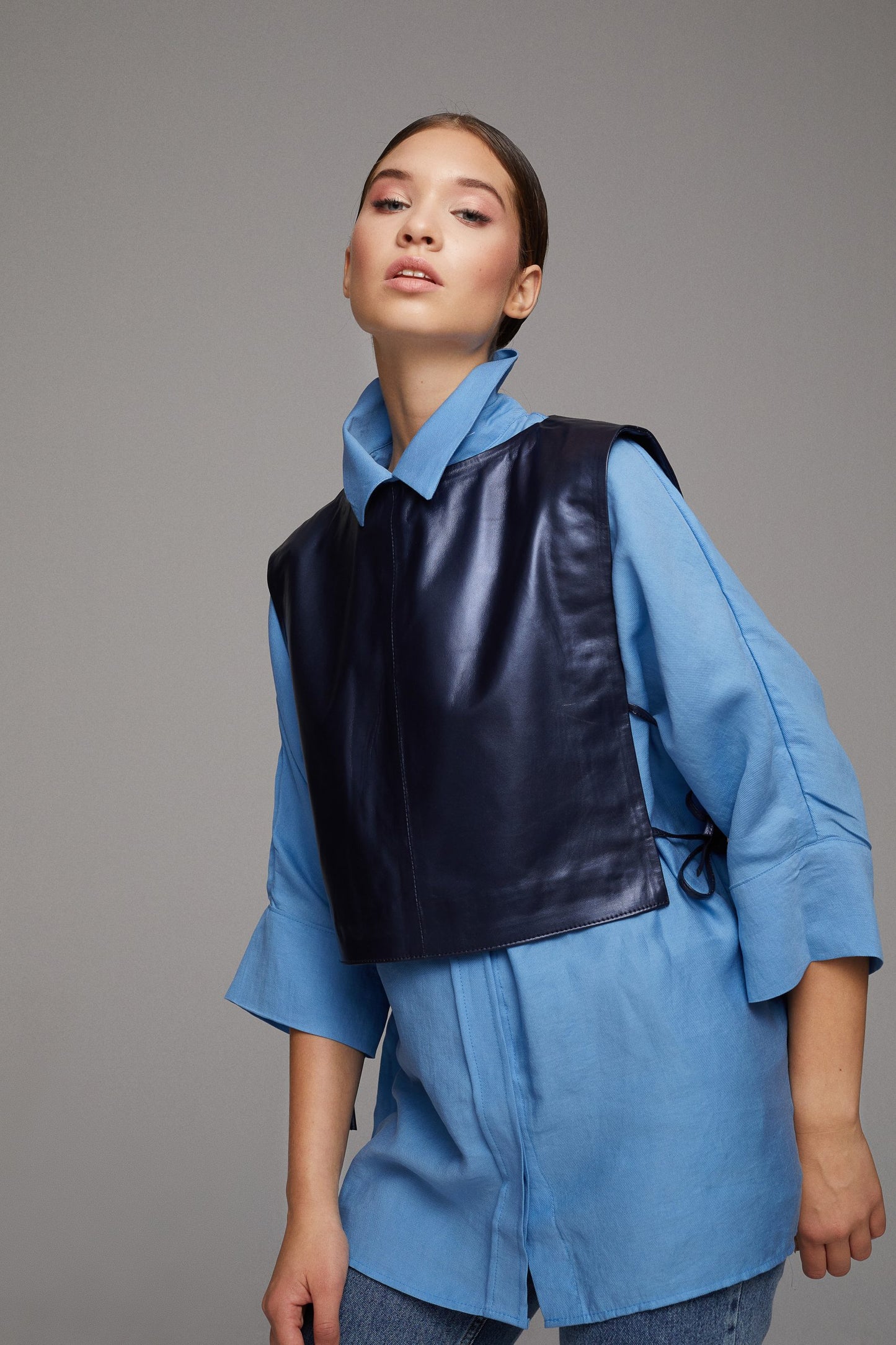 Tie-up Leather Vest – Navy