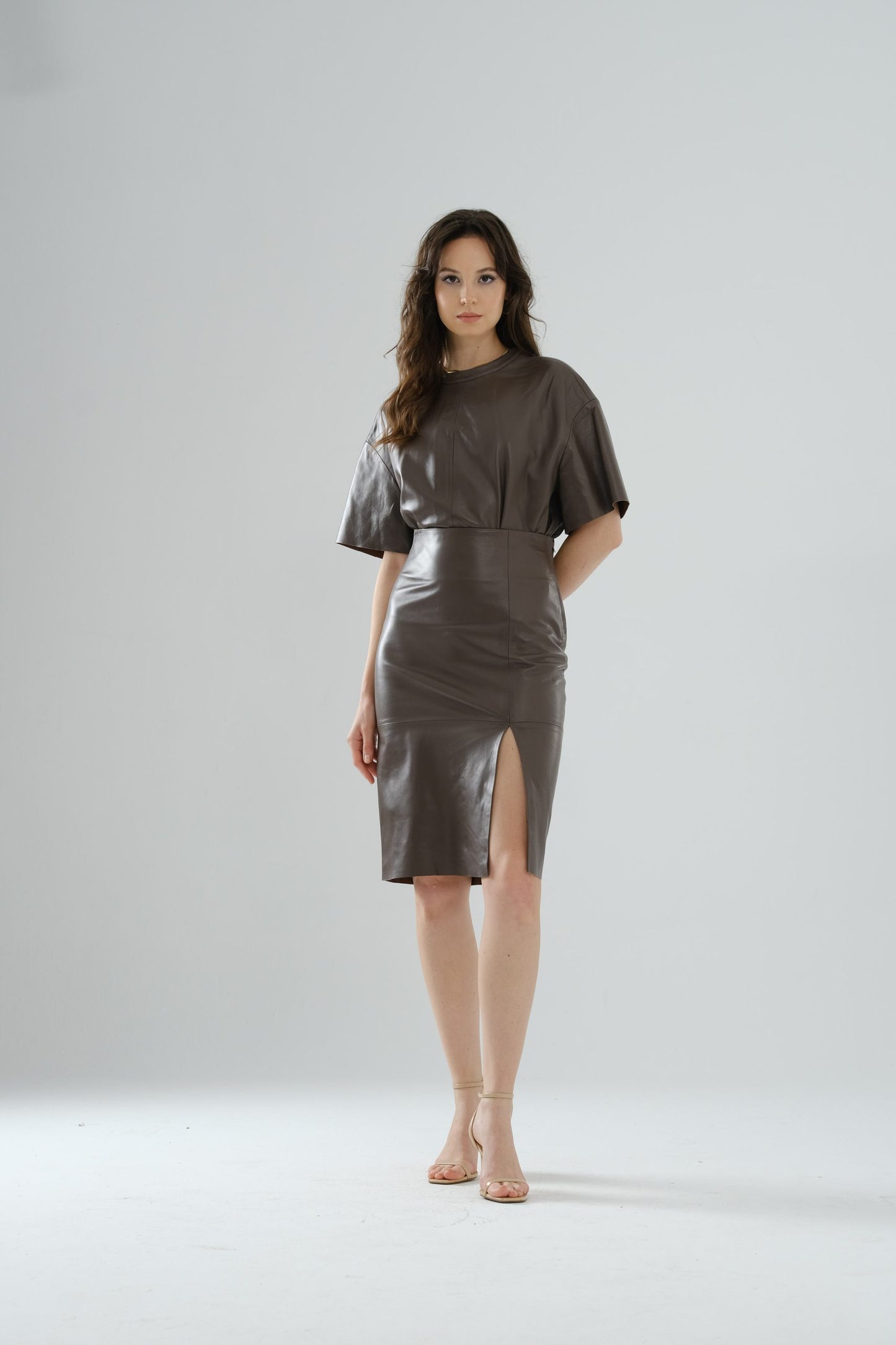 Front-Slit Leather Skirt – Mocha