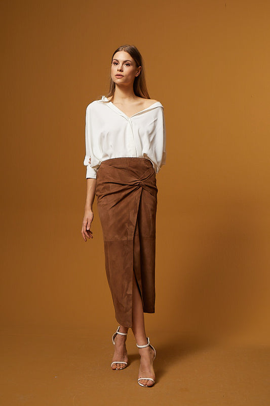Knoted Slit Suede Skirt – Brown