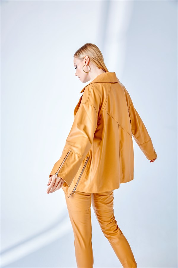 Loose-Fit Oversized Biker – Camel